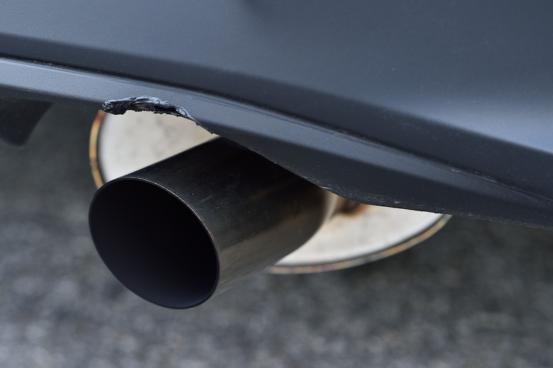 エキゾーストシステムも専用品となる