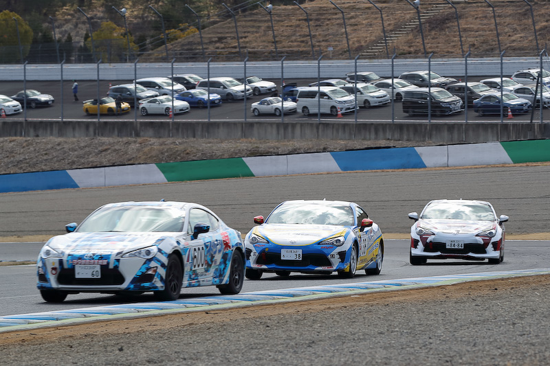 シフトミスにより3位に後退してしまう