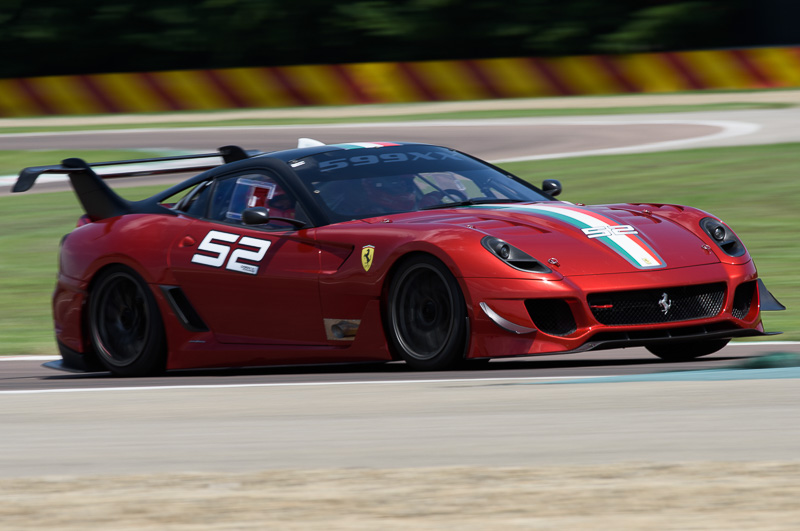 フェラーリのサーキット走行専用車「599XX」