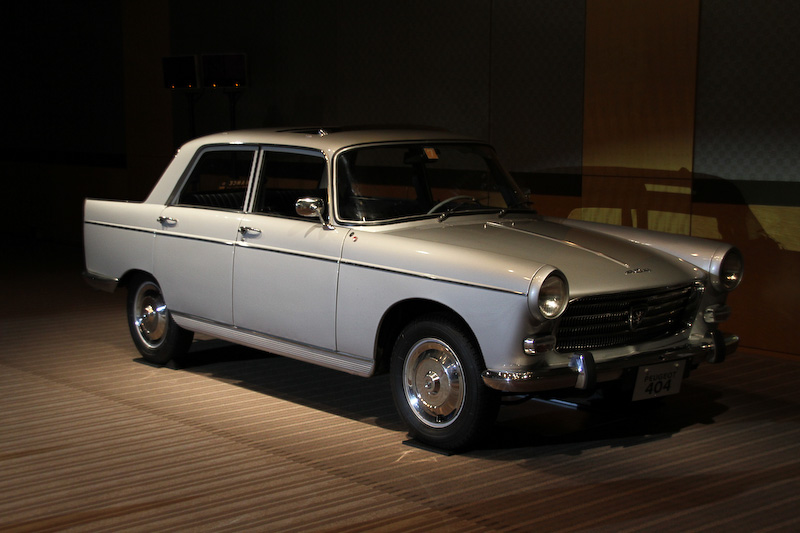 会場にはセダンタイプの「プジョー 404」（1960年～1980年生産）も展示。プジョー 404はセダンのほかステーションワゴン、クーペ、カブリオレ、バンもあり、合計で約290万台が生産された