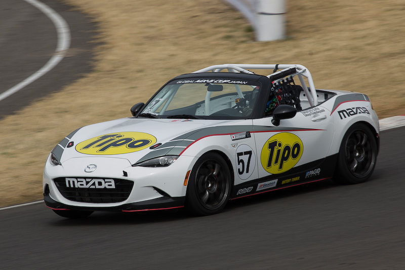 57号車 佐藤考洋・壺林貴也/Team“Be a racing driver”（EMBLEMクラス）