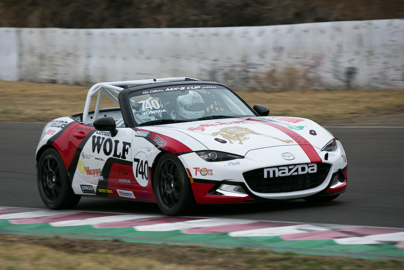 予選3位は740号車の吉田選手。タイムは1分37秒319