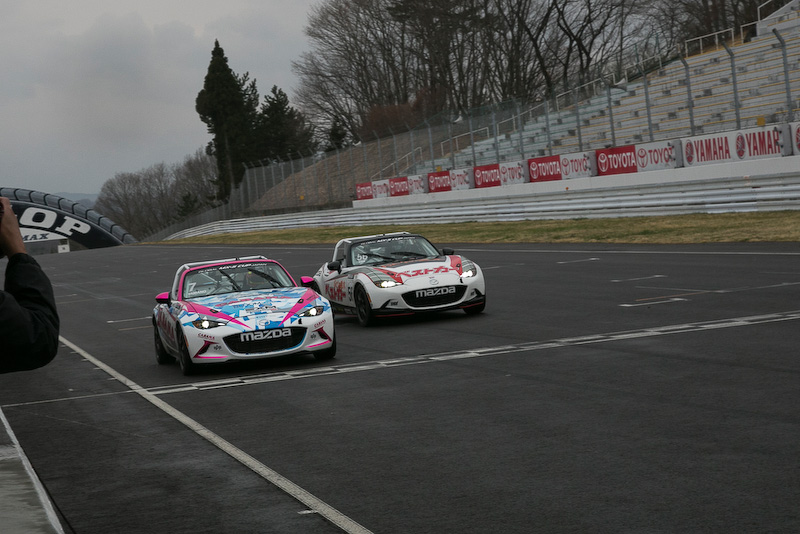 そしてゴール。26周目の差は一気に縮まり、タイムは0.128秒という僅差だった