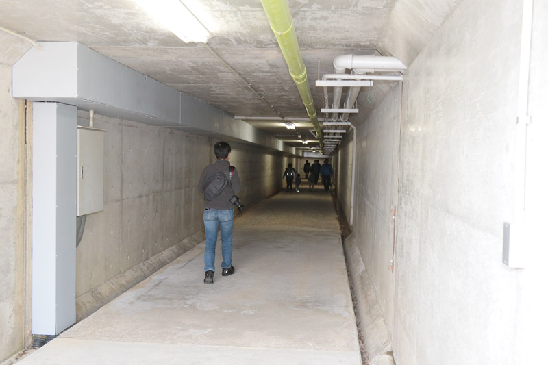 これまでは報道カメラマンなど関係者のトンネルとして使われてたS字トンネル