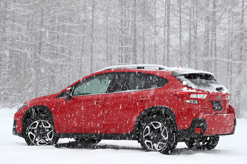 新型「XV」のリアまわり。先代XVのイメージを引き継ぎながら、それでいて新しさを感じさせる