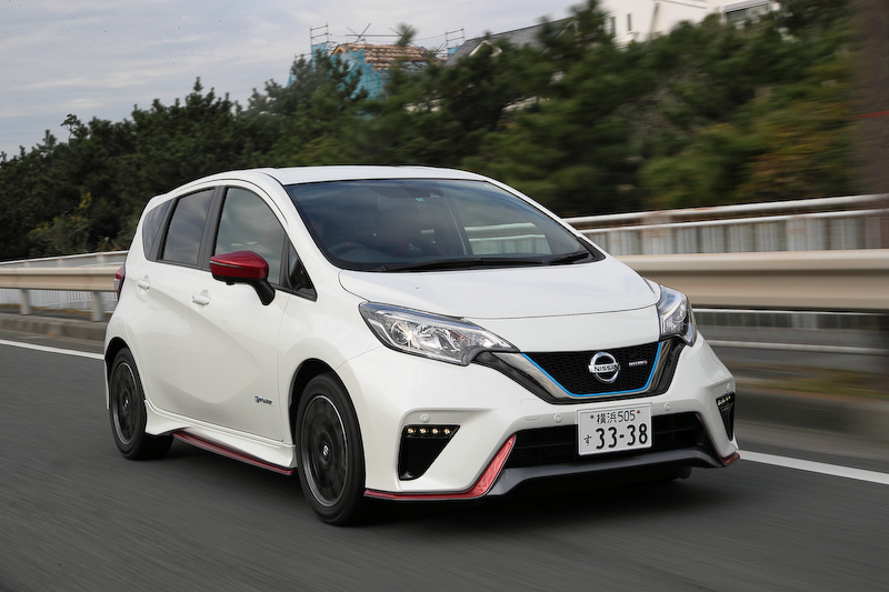 2016年12月に発売された「ノート e-POWER NISMO」（245万8080円）
