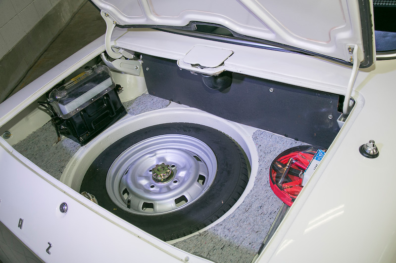 エンジンやサスペンションまわりを中心に手を入れている。パーツの在庫がないものばかりなので、当時のサプライヤーに協力を依頼してパーツの再生、製作を行なった。この活動によって改めて設計図や資料が揃ったので、それも保存して今後に活用していくとのこと