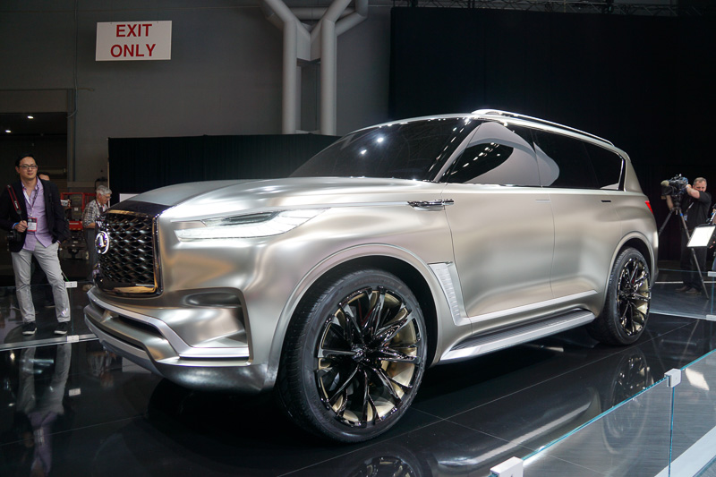インフィニティ「QX80 Monograph」
