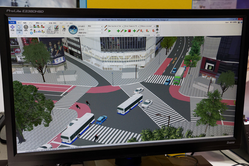 自動車メーカーや部品メーカーが、自ら開発したADAS（先進運転支援システム）、あるいは自動運転のイメージデモなどを容易に構築可能