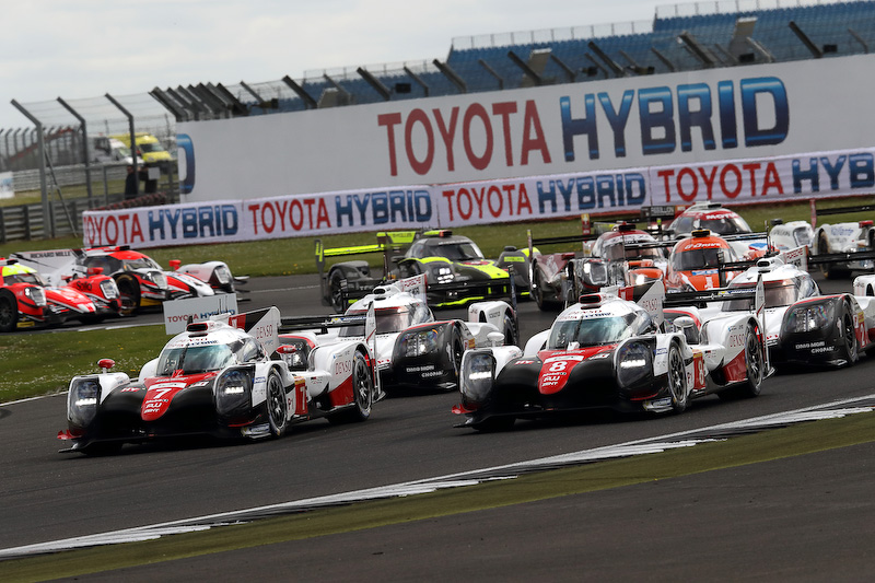 WEC開幕戦には7号車（マイク・コンウェイ/小林可夢偉/ホセ・マリア・ロペス選手）と8号車（中嶋一貴/セバスチャン・ブエミ/アンソニー・デビッドソン選手）が参戦