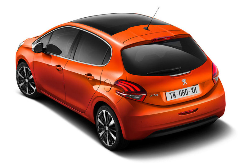 240台限定の「208 アリュール・シエロ・プラス」（ボディカラーはオレンジ・パワー）