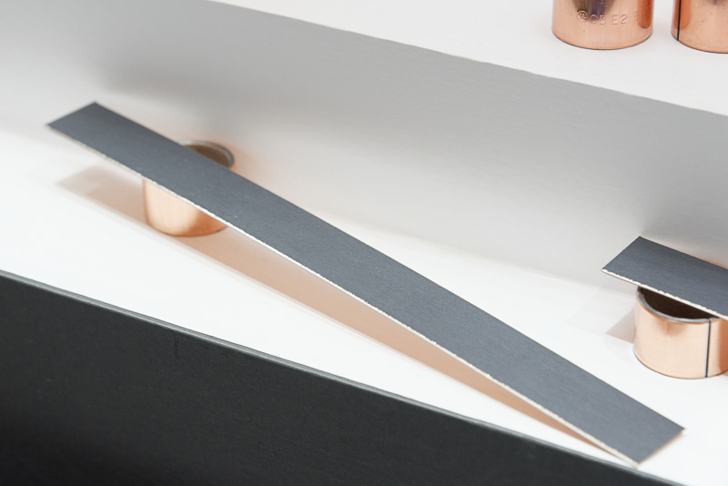 新たに摩擦部分に樹脂系素材を用いた“クリーンメタル”を開発。焼結金属を用いた従来品からさらなる許容速度、許容面圧を実現したという