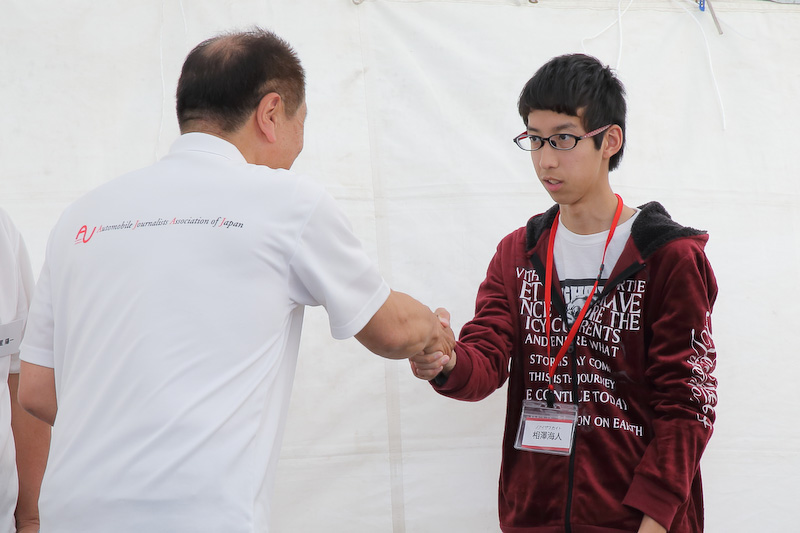 受講後には受講生、保護者ともに1人ひとり感想を語った。中にはロードスターの方がよかった！　とか僕は86！　などとプチ評論も