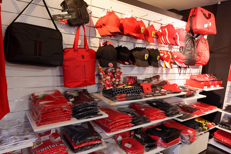 フェラーリの2017年最新グッズ