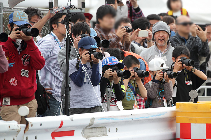 コースサイドで行なわれたジュニアフォトスクールの模様