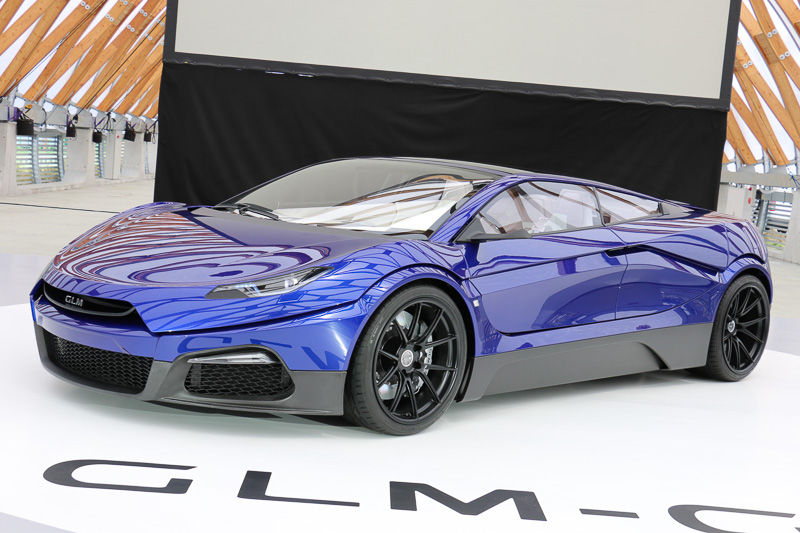 今回の日本初公開では内外装やスペックなどについて紹介されたが、ボンネットフードの内部などについては公開されなかった