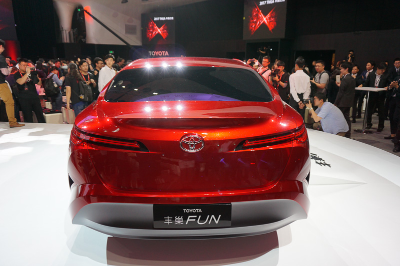 セダンモデルの「丰巢 FUN」