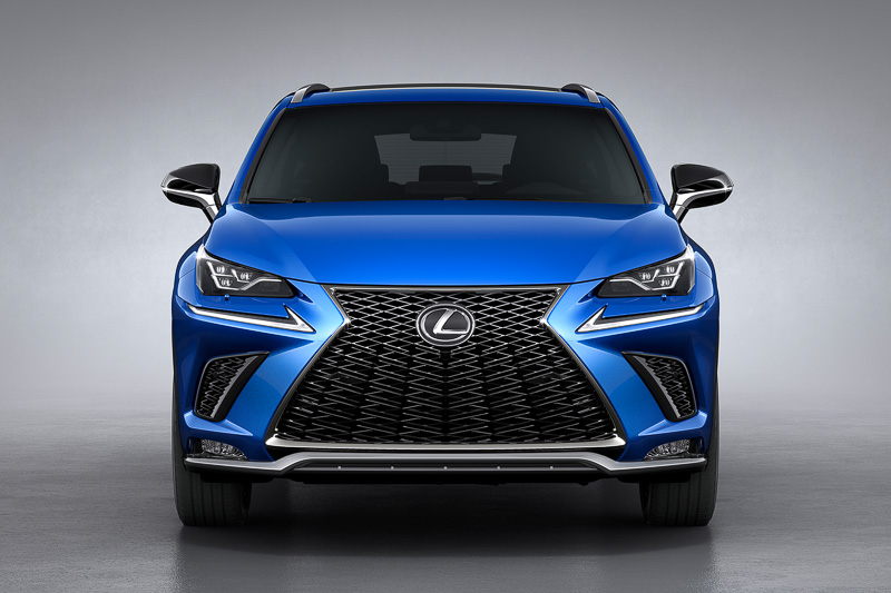 「NX300“F SPORT”」（中国仕様）