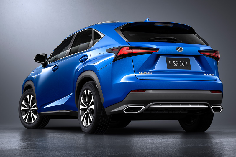 「NX300“F SPORT”」（中国仕様）