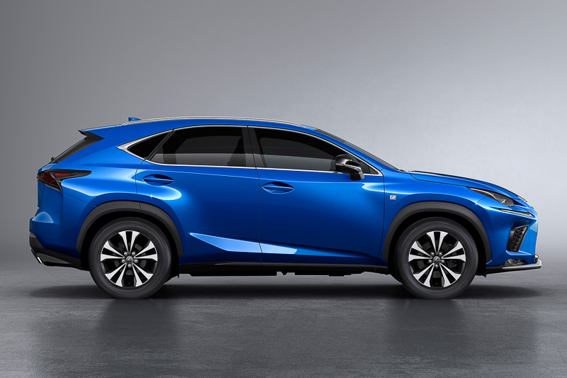 「NX300“F SPORT”」（中国仕様）