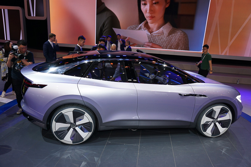 「フォルクスワーゲンとして初めて電気で駆動するクロスオーバーユーティリティビークル（CUV）」というI.D. CROZZ