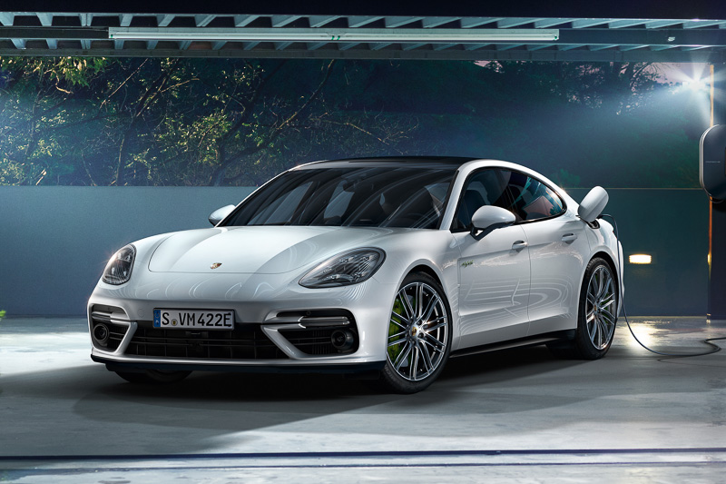 「パナメーラ ターボS E-ハイブリッド」