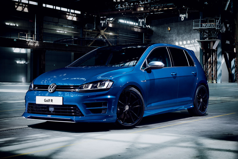 エッティンガー製純正エアロキットを装着した「ゴルフ R」