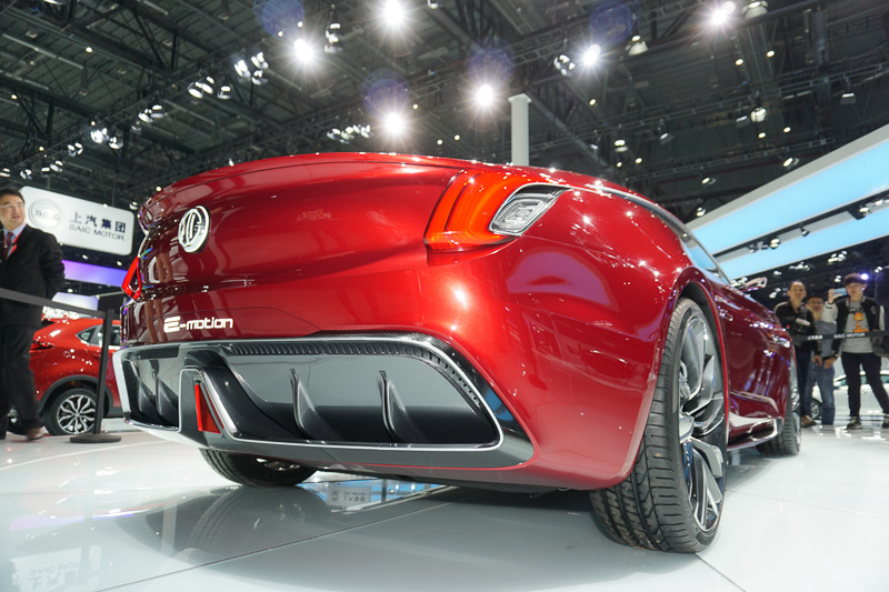 SAIC MOTOR（上海気車）が展示したMGブランドの電気自動車スポーツカー「MG E-モーションコンセプト」