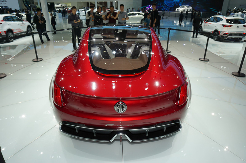 SAIC MOTOR（上海気車）が展示したMGブランドの電気自動車スポーツカー「MG E-モーションコンセプト」