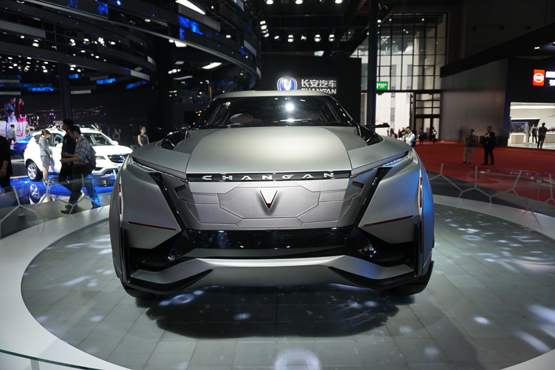 CHANGAN（長安汽車）のコンセプトカー。火山をイメージしたというSUV