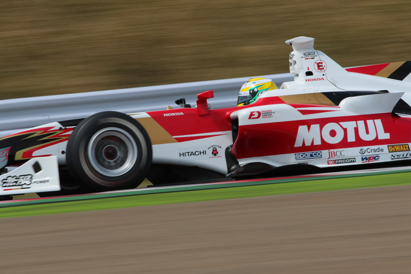 3位は、16号車 TEAM MUGEN SF14/Honda HR-417E（山本尚貴）