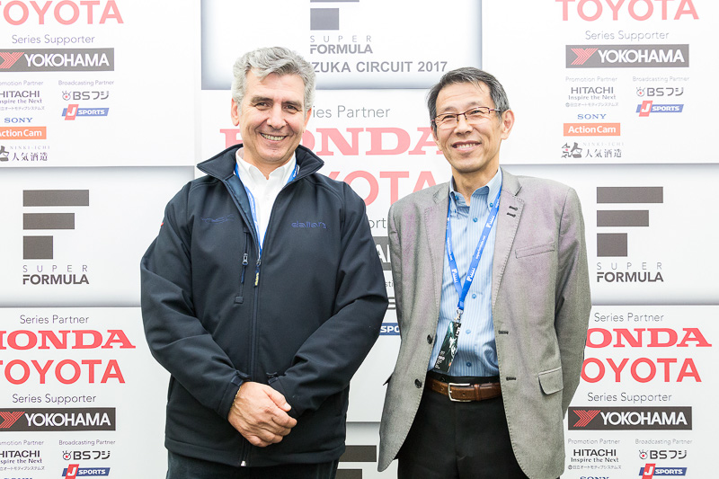 ダラーラのアンドレア・ポントレモーリCEO（写真左）と、JRPの倉下明社長（写真右）