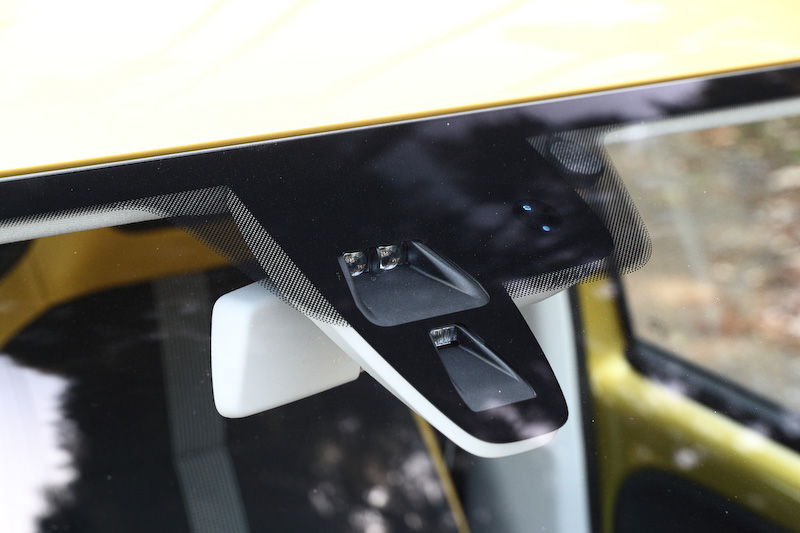 シティエマージェンシーブレーキ（低速域追突回避・軽減ブレーキ）は引き続き全車標準装備される