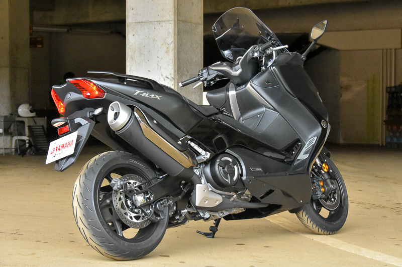 SXのダークグレイ