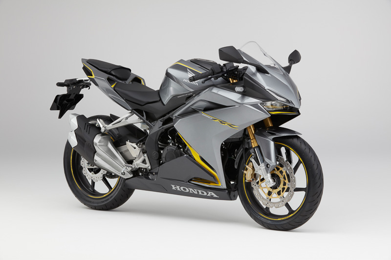 CBR250RR（ソードシルバーメタリック）