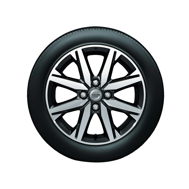 ハイウェイスターX Vセレクションは15インチアルミホイールを標準装備