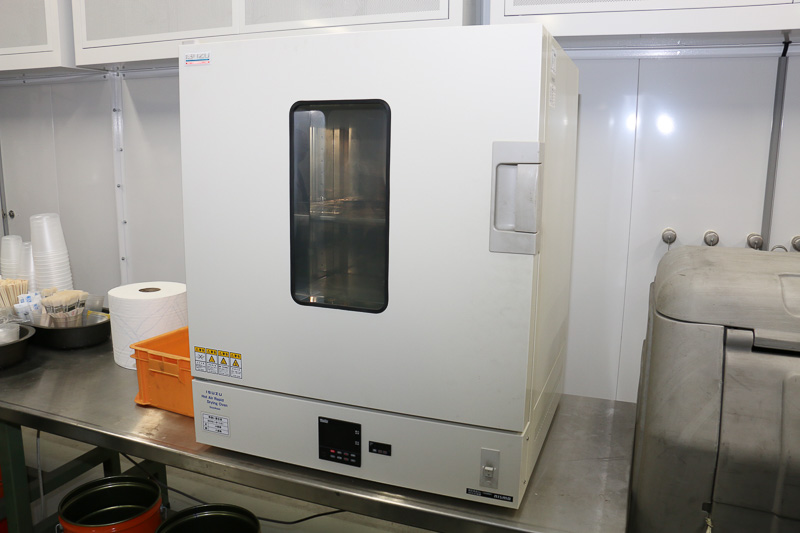 カーボンパーツを焼成する焼成炉