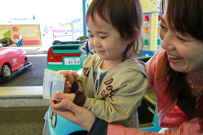 ゴールをしてもらったのは「プッチタウン優秀免許証」