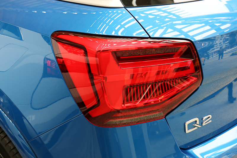 リアコンビネーションランプも、1.0 TFSI sportと1.4 TFSI cylinder on demandがLED、1.0 TFSIがハロゲンとなる