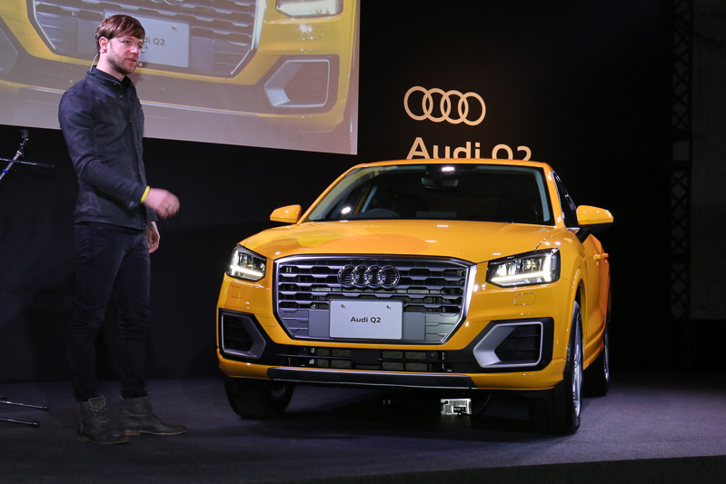 “若者向けのQモデル”という製品企画をデザインで表現するため、Q2では“川が若いところ”にあるゴツゴツとした石のイメージをヒントにした「ポリゴン」をデザインテーマにしている