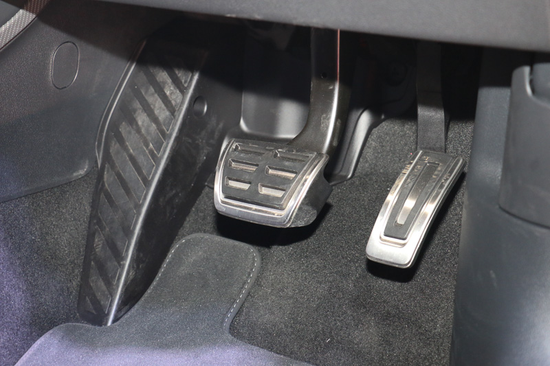 ペダルデザイン