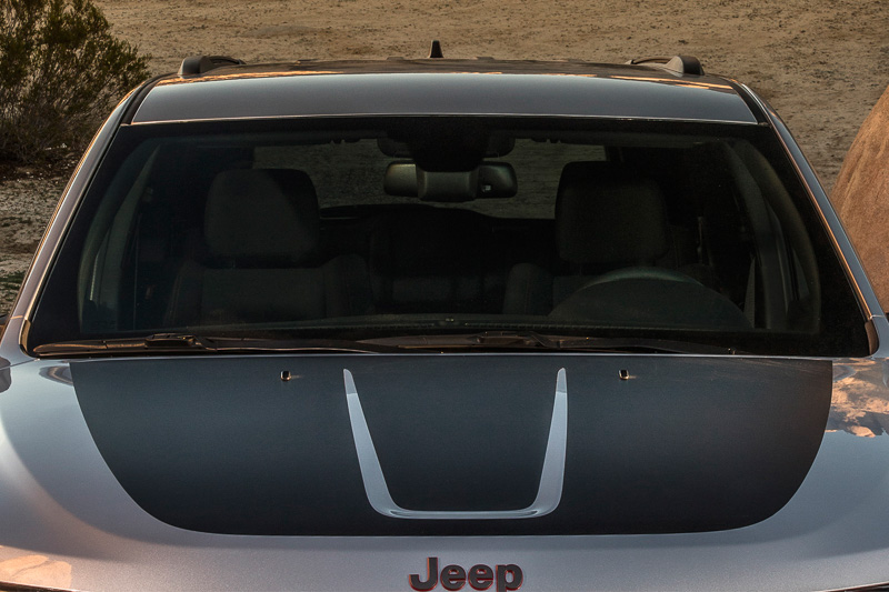 マットブラックボンネットデカール