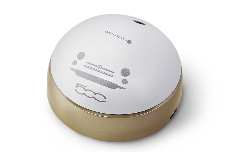 「ナノイー」を発生し、アロマ機能も持つ「CA-NEP01DM-C」にイラスト化した500のフロントマスクをプリント