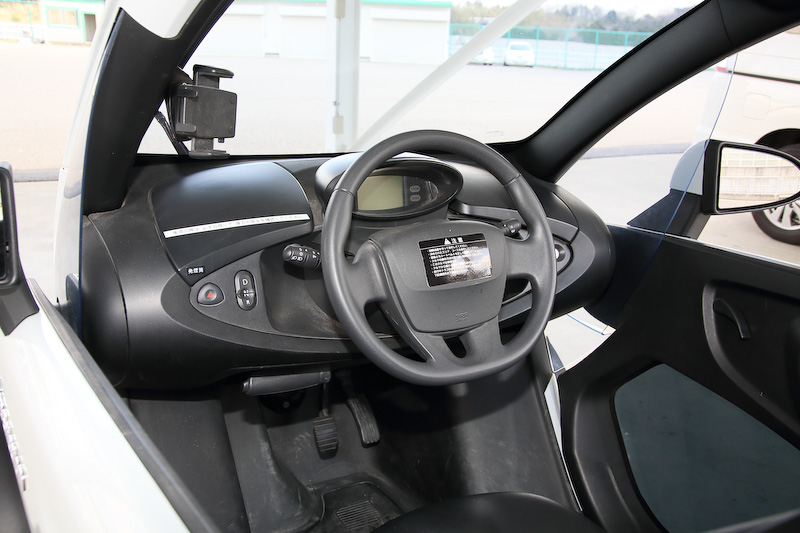 2人乗りEV「Nissan New Mobility Concept」