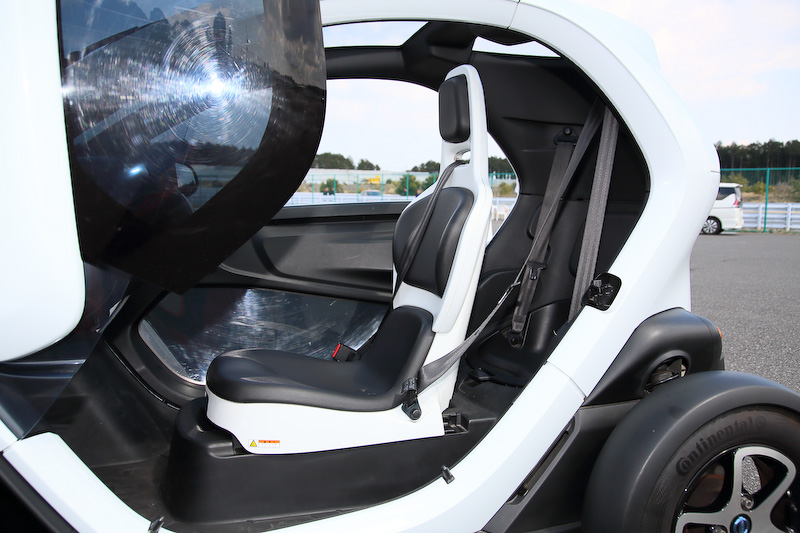 2人乗りEV「Nissan New Mobility Concept」