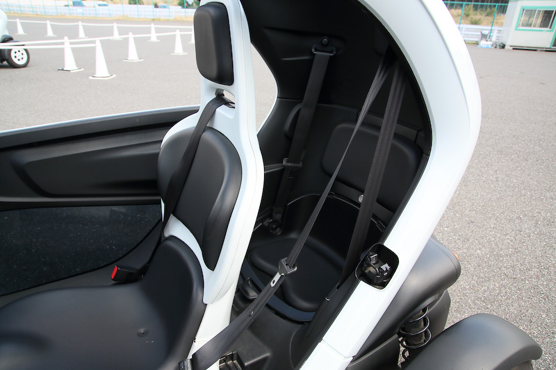 2人乗りEV「Nissan New Mobility Concept」