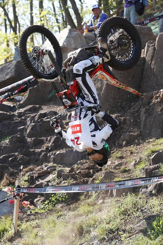 「トライアルデモンストレーション」では、本物のトライアル世界選手権セクションを使った走行やバックフリップなどを見ることができる