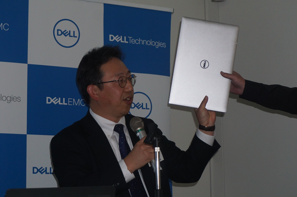 ノートPC向けのQuadroを搭載して「VR Ready」の「Precision 7720」