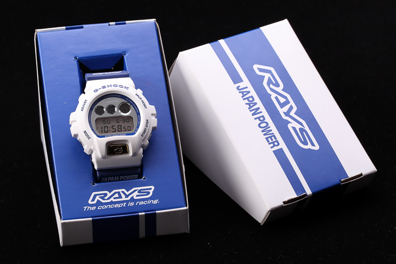 パッケージは専用デザインBOXを用意