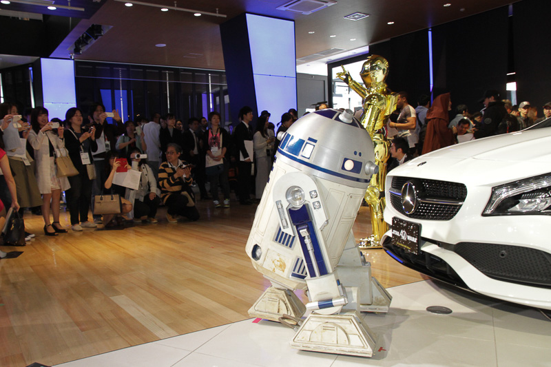 発表会にはR2-D2やC-3POも登場して会場を盛り上げた